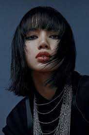 Kim Luna's Instagram, Twitter & Facebook