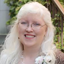 Sat in a pub in Stonehenge admiring the wall paper 😍