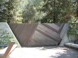 See more ideas about modern, midcentury modern, modern gate. Modern Driveway Gates Houzz