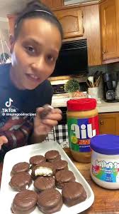 Cassandra Meade (cassandra82)