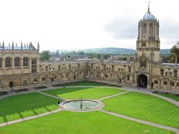 Christ Church Oxford General View By Day Alice Wonder Is Supposed To Be Studying Here Each Day And Have A Christ Church Oxford Christ Church Oxford England