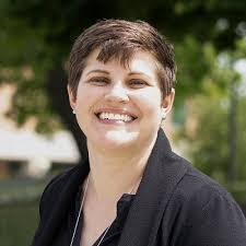 Elaine Stiles's Instagram, Twitter & Facebook