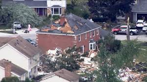 Thunderstorms tore through the chicago area on sunday night after the national weather service reported a 'confirmed large and extremely dangerous tornado' near woodridge, illinois. Vy6gzztm6fmnxm
