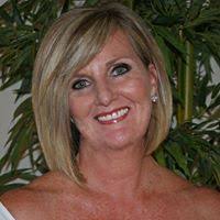 Teri Benton's Instagram, Twitter & Facebook