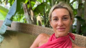 Nicole Rabe's Instagram, Twitter & Facebook