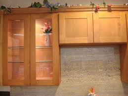 honey maple cabinets shaker style