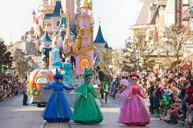 Disneyland park and disney california adventure park have begun a phased reopening. Disneyland Paris Angebote Und Infos Urlaubsguru