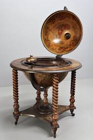 Stylish globe mini bar/drinks cabinet. Antiques Atlas Vintage Globe Drinks Bar Cabinet V74