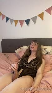 Ickyy aka ickyy OnlyFans - Heres a little treat from me 2 u Tips super  super appreciated - XXX shemale video available for online viewing on X-tg.