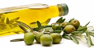 6 Aliments Pour Rajeunir La Peau Cooking With Olive Oil Olive Oil Benefits Olive Oil Hair