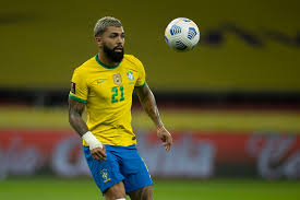 Qual a seleção brasileira de futebol? Com Gabigol Titular Selecao Esta Escalada Para Jogo Contra O Equador Diario Do Fla