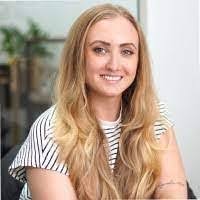 Kathryn Squires's Instagram, Twitter & Facebook