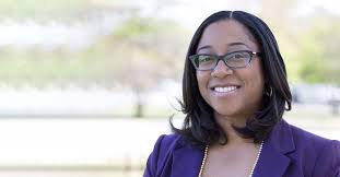 Adrienne Streater's Instagram, Twitter & Facebook