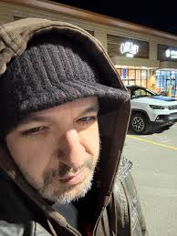 I need some pizza people to come into Top's Tavern I need reviews