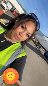 Work selfie, let's flood it👀👀