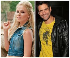 Το σοκ που υπέστη ο δημήτρης ουγγαρέζος δεν μπόρεσε να κρύψει στον αέρα του πρωινού όταν «έσκασε» στο κινητό του μήνυμα που τον ενημέρωνε για το ποσό που θα λάβει η ηλιάνα παπαγεωργίου από τον alpha. Dhmhtrhs Oyggarezos Giati Xwrise Me Th Nantia Mpoyle Instyle Gr