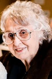 Carolyn Barkett 1930-2023