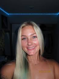 Ashlyn Bryant's Instagram, Twitter & Facebook