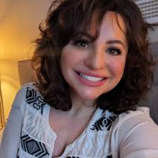 Crystal May Bullock (@momsroadshow) • Instagram photos and videos