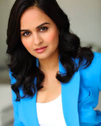 What's the best way to enjoy a night out in the city?