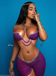 Ayisha Diaz - Free pics, galleries & more at Babepedia