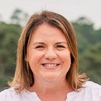 Danielle Dettmann's Instagram, Twitter & Facebook