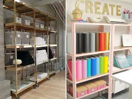 16 Ambientes Com Estantes De Ferro Constance Zahn Casa Decor Estante Aco Estante De Ferro Loja De Decoracao De Casa