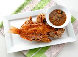 Coba masak ikan ekor kuning, dimasak saus rica_rica.biar enak ricanya dibanyakin. Anjhhmjpva3cim