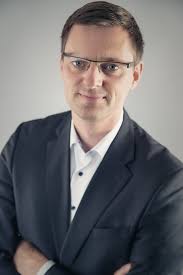 Rene Picard nahm an unserem AHK-Treff online 📲 teil und sprach über die  Auswirkungen der Corona-Krise auf den E-Commerce-Markt im Allgemeinen sowie  auf den Modebereich 👗 im Einzelnen. Rene merkte an, dass