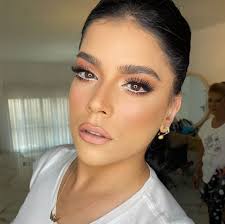 היי.. האם יש מישהי שמעבירה קורס להדבקת ריסים בנהריה ? אשמח להמלצות :)