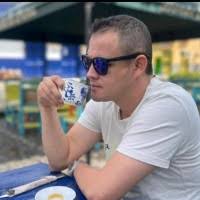 50+ perfiles de «John Rua»