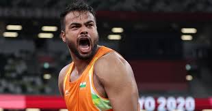 Sumit antil set a new world record on his way to a gold medal hurling the spear to 68.55 metres (@ddsportschannel) tokyo: 1bygnolgitgb9m
