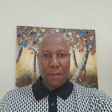 How Casper, the famous white lion, looks after a hard-earned meal. 😍 The  pride took down a buffalo a couple of weeks ago; this was the aftermath.  Amazing sighting! Tinged by Robert