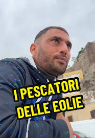 Grazie a Andrea Puglisi detto “Il Mito” per questo bel racconto #pesca  #eolie #isoleeolie #pescatore @Sorciosamot #leoliano_scalzo💎