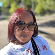 COMMUNITY WATCH: We just received this video & pict from a YV member who is  concerned and alleges that there is a male going around buildings (Caryl  Av) stealing packages left in