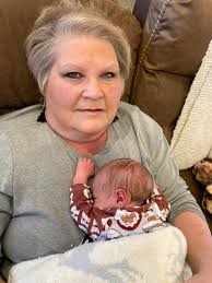 💕 Whether it's the very first time or the 8,000th, seeing our grandkids  fills our hearts with the same joy every single time. Their hugs and smiles  are some of our greatest