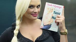Dass daniela katzenberger dehnungsstreifen vorbeugen will, liegt auf der hand. Daniela Katzenberger Schreibt Im Buch Eine Tussi Wird Mama Uber Schwangerschaft Und Sex