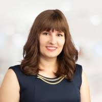 Abigail Hammer's Instagram, Twitter & Facebook