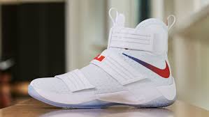 Since 2003, all eyes have been on lebron james, and they've remained glued there. Nike Lebron Soldier 10 Hardwood Classics Home Ietp