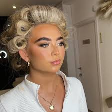 Chloe Stevenson Make-Up Artist