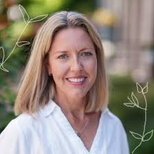 Meet Jennifer 🪴 We are delighted to introduce you to Jennifer Hoback, The  Clinic's newest clinical intern who's joined us. Jennifer is currently  pursing her M.A. in Clinical Mental Health from Liberty