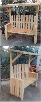 This Is So Unique Looking Bench Design Of The Wood Pallet Which You Would Be Finding So Amazing The Bench Is P Wood Pallets Outdoor Pallet Projects Pallet Diy