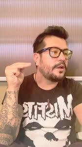 Andre Samayoa's Instagram, Twitter & Facebook