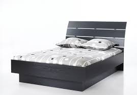 Die klaren formen und die solide verarbeitung ermöglicht tolle kombinationsmöglichkeiten mit anderen möbeln. Bettgestell Naia Bett 140 X 190 Cm Schwarz Gunstig Mobel Kuchen Buromobel Kaufen Froschkonig24
