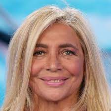 Scopriamo tutto quello che c'è da sapere su mara venier: Mara Venier Net Worth Salary Bio Height Weight Age Wiki Zodiac Sign Birthday Fact