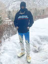 No matter your personal style, men's graphic tees are a perfect addition to any outfit and are great year round. Key Glock Wearing A Vlone X Juice Wrld Casablanca Jordan X Off White Outfit Incorporated Style
