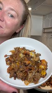 Sweet Potato Taco Skillet ➡️ 1 pan, 6 ingredients, 30 minutes! , 💬 Comment  “recipe” and I’ll DM you the full recipe to this dish! , ✨ if you don’t  already follow me, make sure to hit follow to ensure ...