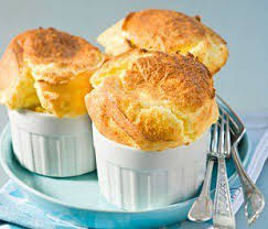 Ingredients 3 Jaunes D Oeufs 5 Blancs 250 G De Fromage Blanc 0 10 Brins De Ciboulette 2 Feuilles De Basilic 1 Feui Souffle Au Fromage Alimentation Recette