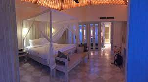 Uma by como, ubud serves traditional indonesian dishes as well as contemporary interpretations of asian cuisine and classic international tastes. Garden Pool Villa Bedroom Looking From Pool Towards Entry Bath Picture Of Como Uma Ubud Bali Kedewatan Tripadvisor