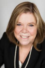 Eileen Blossom with TowneBank Mortgage, NMLS # 171190